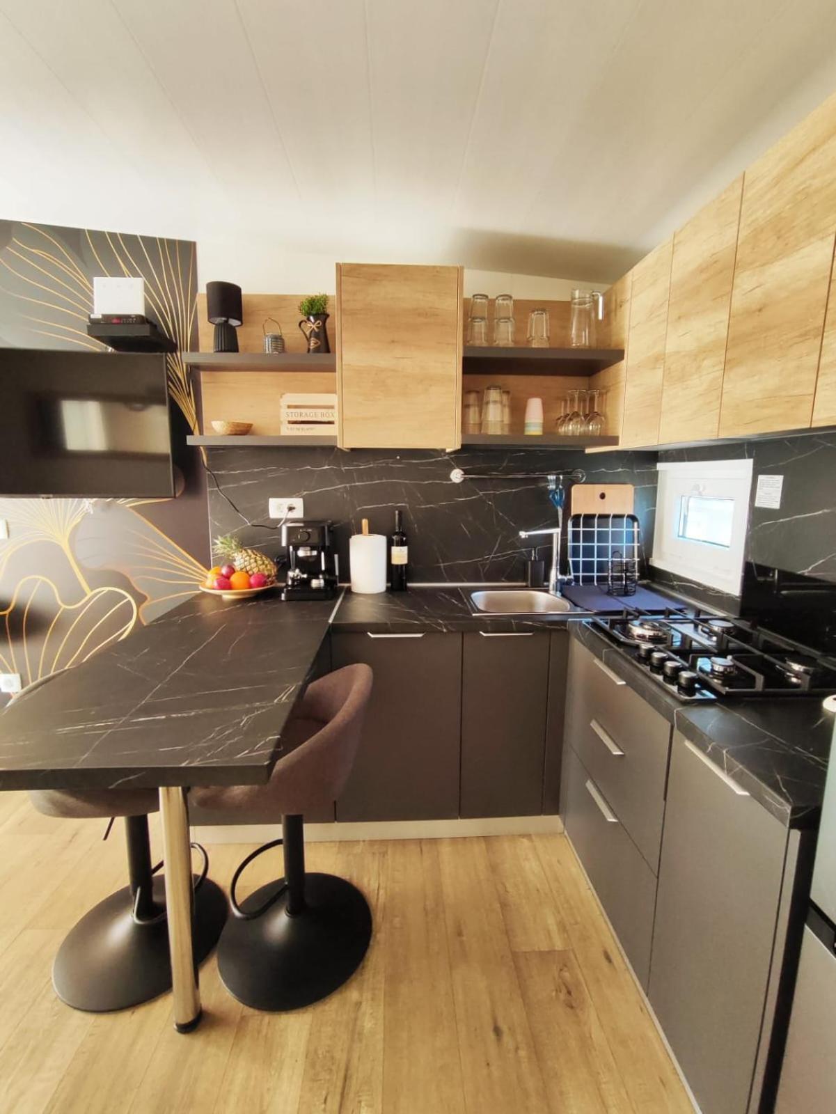 Mobile Home Kala Biograd Na Moru Eksteriør bilde